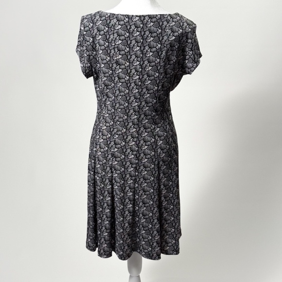 Connected Apparel Black & White Palm Leaf Midi Dress – Size 6 🌴🖤🤍 - Picture 4 of 12